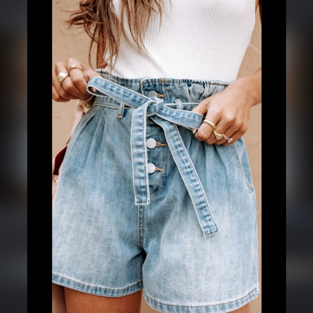 🌟SOLD🌟 AE Denim Paper Bag Mom Shorts